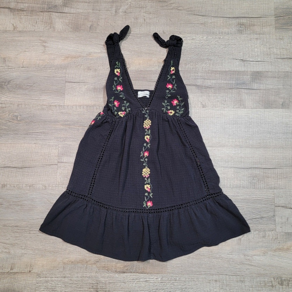 Urban Outfitters Embroidered Floral Lacey Lined Cotton Boho Mini Dress Small